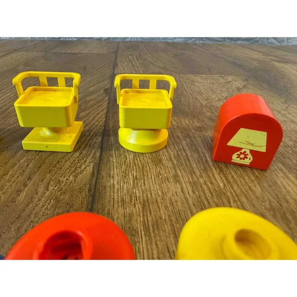 VTG Lego Duplo Family Home Chairs Furniture Lamp‎ Square People Replacements Lot